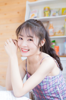 马化腾一家四口图片